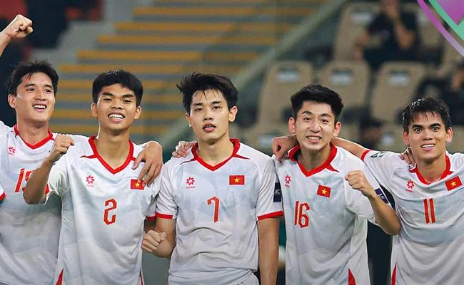 Hỗ Trợ Khách Hàng 24/7 FF168